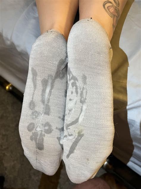 Feet of a domme on X: Pink flip flops! 🌹 foot fetish - soft