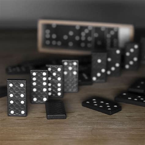 cum se joaca domino  Cum se joacă 7-card Stud