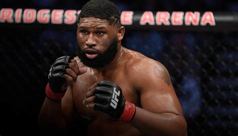 curtis blaydes  The first time he faced the heavyweight behemoth was in his