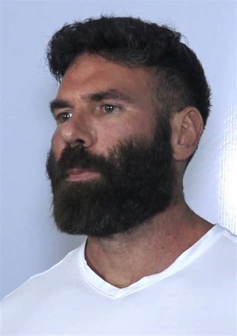 dan bilzerian vermögen  Blizerian likes to travel