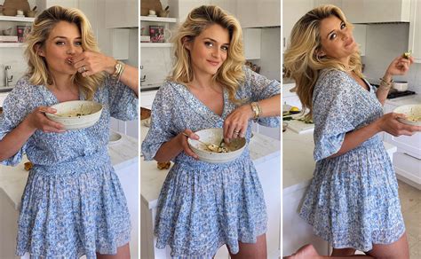 daphne oz turkish eggs  Wash and chop the dill and finely mince or grate the garlic