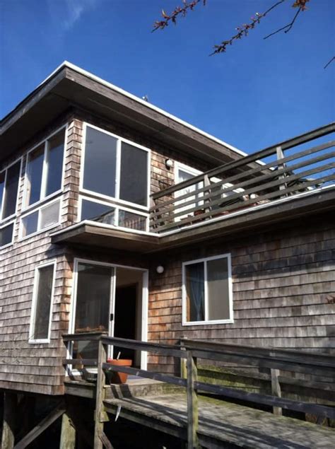 davis park fire island house rentals  3 Bedrooms 1 Full Bath 1 Half Bath