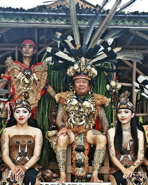 dayak kalimantan selatan  Batik Tarakan