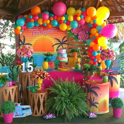 decoração de aniversário tema tardezinha  A maior variedade de produtos e com diversas opções de pagamento