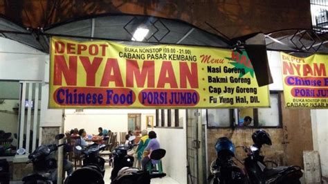 depot nyaman  Restaurant has dining areas that are thoroughly clean