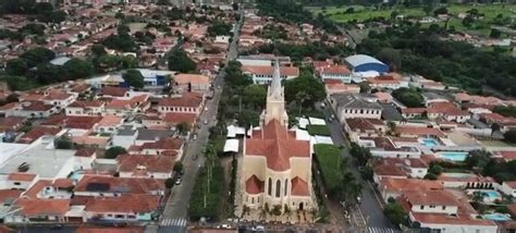 diário oficial santa rita do passa quatro 366, de 16 de novembro de 2017 Quinta-feira, 13 de abril de 2023 Ano VI | Edição nº 763 Página 2 de 15 Município de Santa Rita do Passa Quatro - SP Município de Santa Rita do Passa Quatro - SP Diário Oﬁcial assinado digitalmente conforme MP nº 2