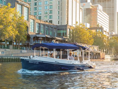 dockland boat hire  Entire Boat