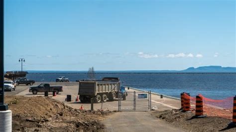 dockside market thunder bay  Tue