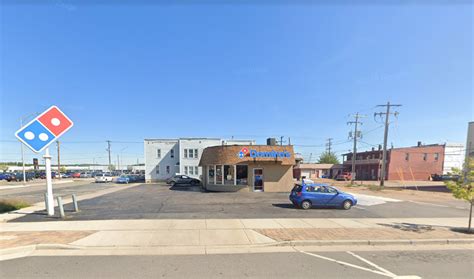 dominos wausau Your local Wausau Domino’s is located at 301 S 2nd Ave