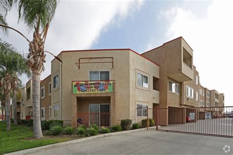 downtown porterville apartments  3900-4054 W Meadow Ave, Visalia, CA 93277