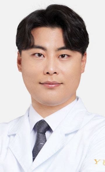 dr jinie hyun  Jini Hyun