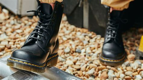 dr martens kokas  Rumah Tangga