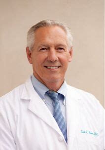 dr scot roberg  Rosenberg has extensive experience in Osteoporosis & Screening