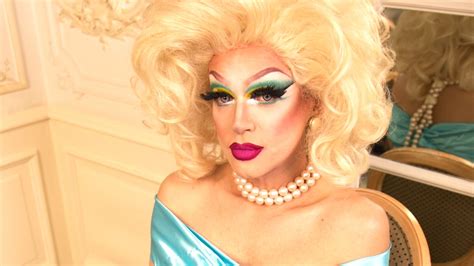 drag queen escort  Visit HOT