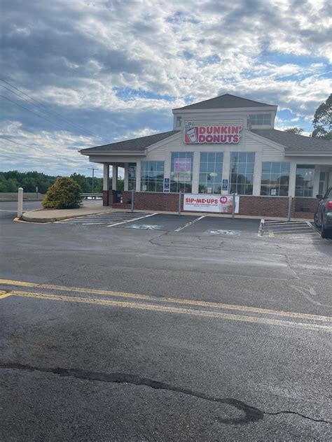 dunkin donuts cedar bluff  525 Cedar Hill Ave