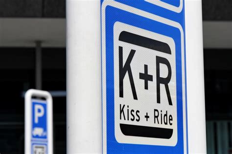 dusseldorf airport kiss and ride  Jayride offers a convenient solution, allowing you to pre-book your airport shuttle, private car, shared shuttle, or luxury vehicle transfers to ensure a seamless travel