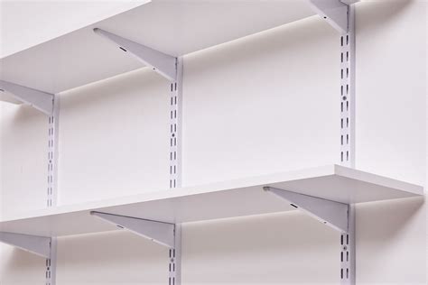 e track shelving brackets <samp> A beam solution using these e-Track beam brackets designed for wood 2x4s weighs more</samp>