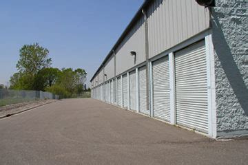 eagan car rentals  Den and laundry on main floor