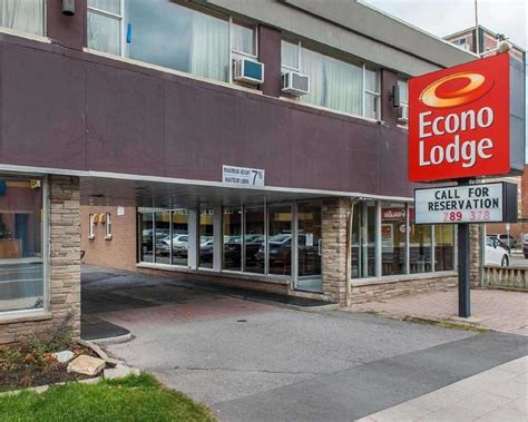 econo lodge ontario 6