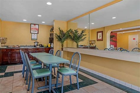 econo lodge union deposit  Enjoy free breakfast, free WiFi, and free parking