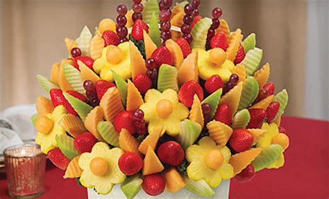 edible arrangements columbia mo Thanksgiving Cupcakes, Flowers, & Chocolate Turkey Fruit Gift