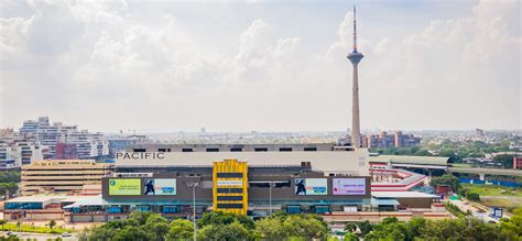 edm mall bookmyshow  Parking