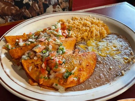 el rancho viejo ridgefield  Chile Verde was a good pork and green chili dish,… Rated 3