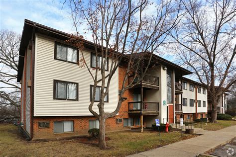 elgin illinois apartments  and over or handicapped