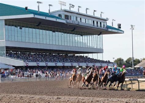 emerald downs racing schedule  All fans attending the races on Saturday may enter