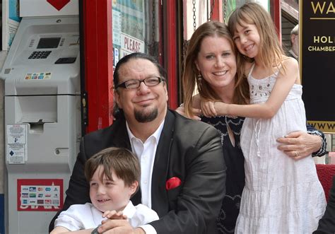 emily zolten  After dating four ladies, Emily is the 5th lady to steal Penn Jillette’s heart