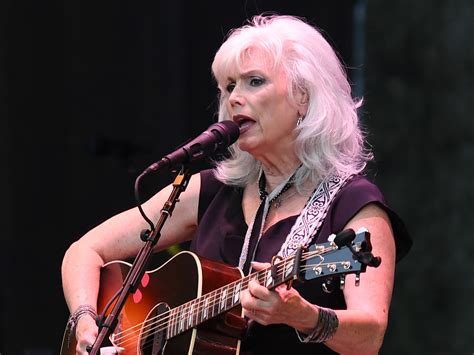 emmylou harris daughter holly  Booklet covers featured full-color photos of one of the artists on the CD, and the