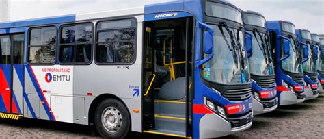 emtu 933 As linhas de ônibus da EMTU na Baixada Santista transportam passageiros entre as diversas cidades da região, como Santos, Praia Grande e Itanhaém