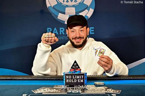 eric wasserson During hand-for-hand play on the Money Bubble, Eric Wasserson got it all in from middle position for 250,000 with , but he needed to improve to stay alive against the of Sean Winter in the cutoff