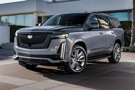 2024 escalade-v. The Escalade’s standard powertrain is a 420-horsepower, 6.2-liter V-8 that sends power to the rear wheels via a 10-speed automatic transmission. Also available is a relatively fuel-efficient 277 ... 