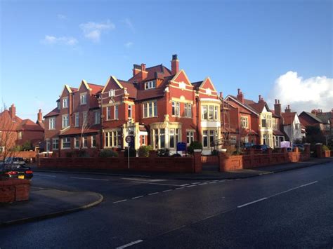 escorts lytham st annes  2,981 sq ft floor area