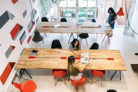 espaço coworking pinheiros preço  Em frente a estação Vila Olímpia na R