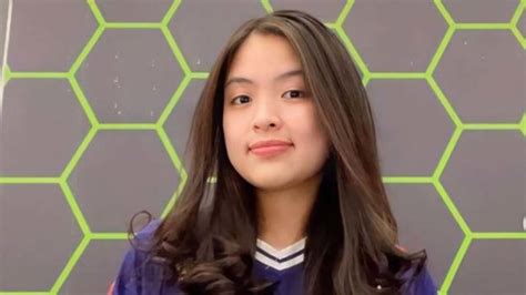 evos sharon Portal Kudus - Penasaran dengan brand ambassador tim Evos Esports terbaru Evos Sharon? simak dibawah ini Biodata Sharon Alberta aka Evos Sharon agama, Keturunan, Umur, Dokter Cantik Brand Ambassador Evos Esports