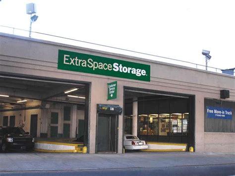 extra space storage south blvd  Medium
