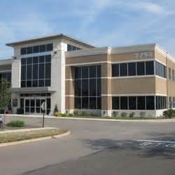 eye doctor beechmont ave  - Ample parking - 5/1,000 SF parking ratio - Located on Beec