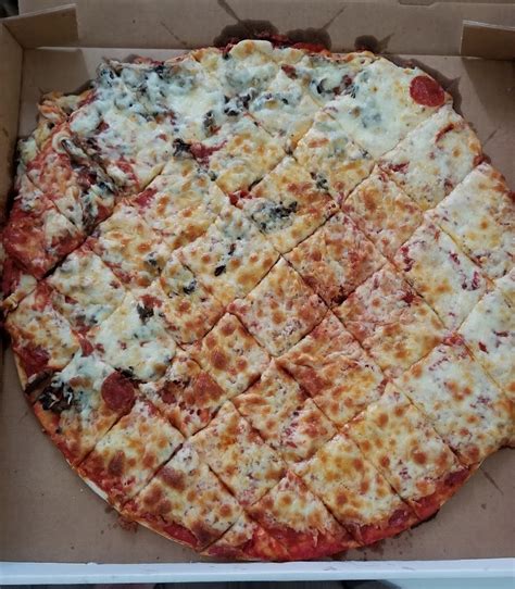 fat jack's pizza findlay road  801 Findlay Rd Lima OH, 45801 
