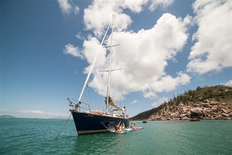 flights to magnetic island The cheapest way to get from Magnetic Island to Fraser Island costs only $259, and the quickest way takes just 15¾ hours