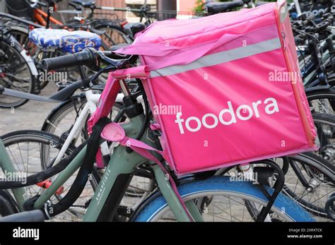 foodora zlava  Hungry has become foodora, and thus the Nordic region's most popular delivery service is taking over Denmark