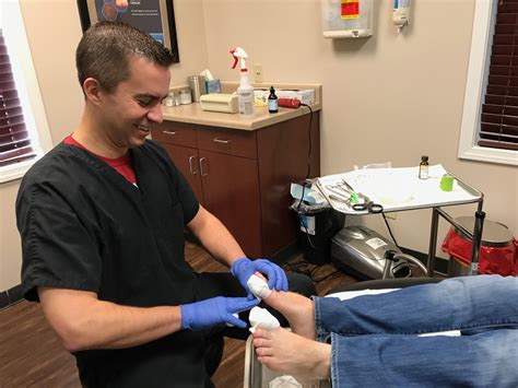 foot doctor white rock Precision Podiatry is an innovative podiatric medical and surgical practice with offices conveniently located in Round Rock, Cedar Park, and our River Place location in Austin, Texas