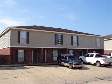 forrest creek apartments starkville photos  Offering 1 and 2 bedroom garden style apartment homes, Forest Creek features fully equipped kitchens, walk in closets, patios and balconies