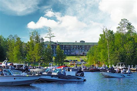 fortune bay marina  Government offices, banks and supermarkets are ten minutes away