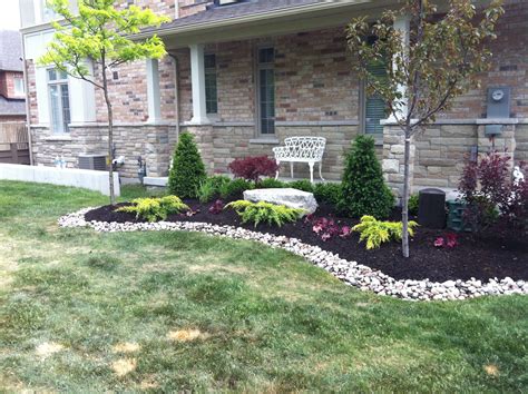 front yard landscaping wayne county mi  Natural Stone Distributors is a landscape stone supply company based in Wayne, Michigan