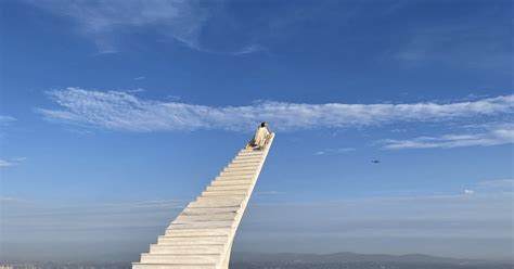 fuxi mountain stairs safety  Fuxishan is a very famous peak which located in the Taihe County of Anhui Province of China