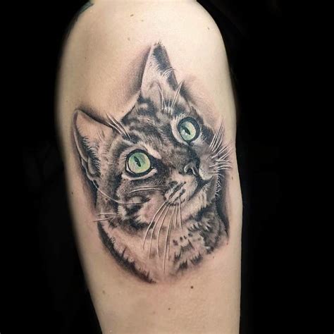 gatto matto tattoo Trabalho de free hand realizado pelo tatuador @_rasleo Nos envie sua Idéia!!! Para orçamentos, dúvidas e informações: ☞ atendimento@gattomatto