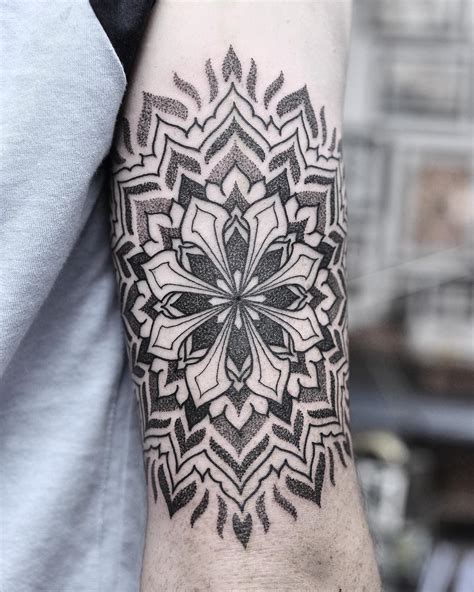 geometric tattoo artist melbourne  Whether it be Japanese, colour portraits, realism, black and grey