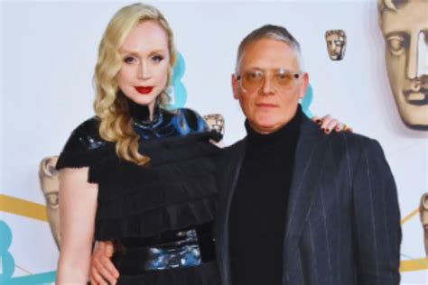 giles deacon height  His bodyweight is around 107 kilograms (in pounds 235